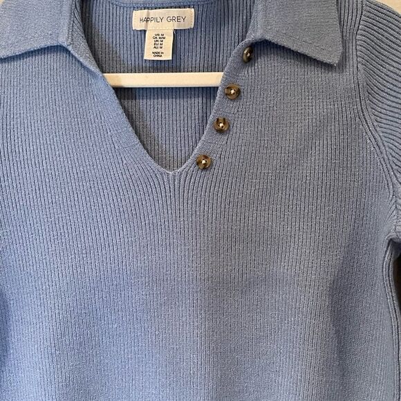 Happily Grey Cropped Ribbed Design Sweater. Size: Medium Color: Lt. Blue - Picture 4 of 8